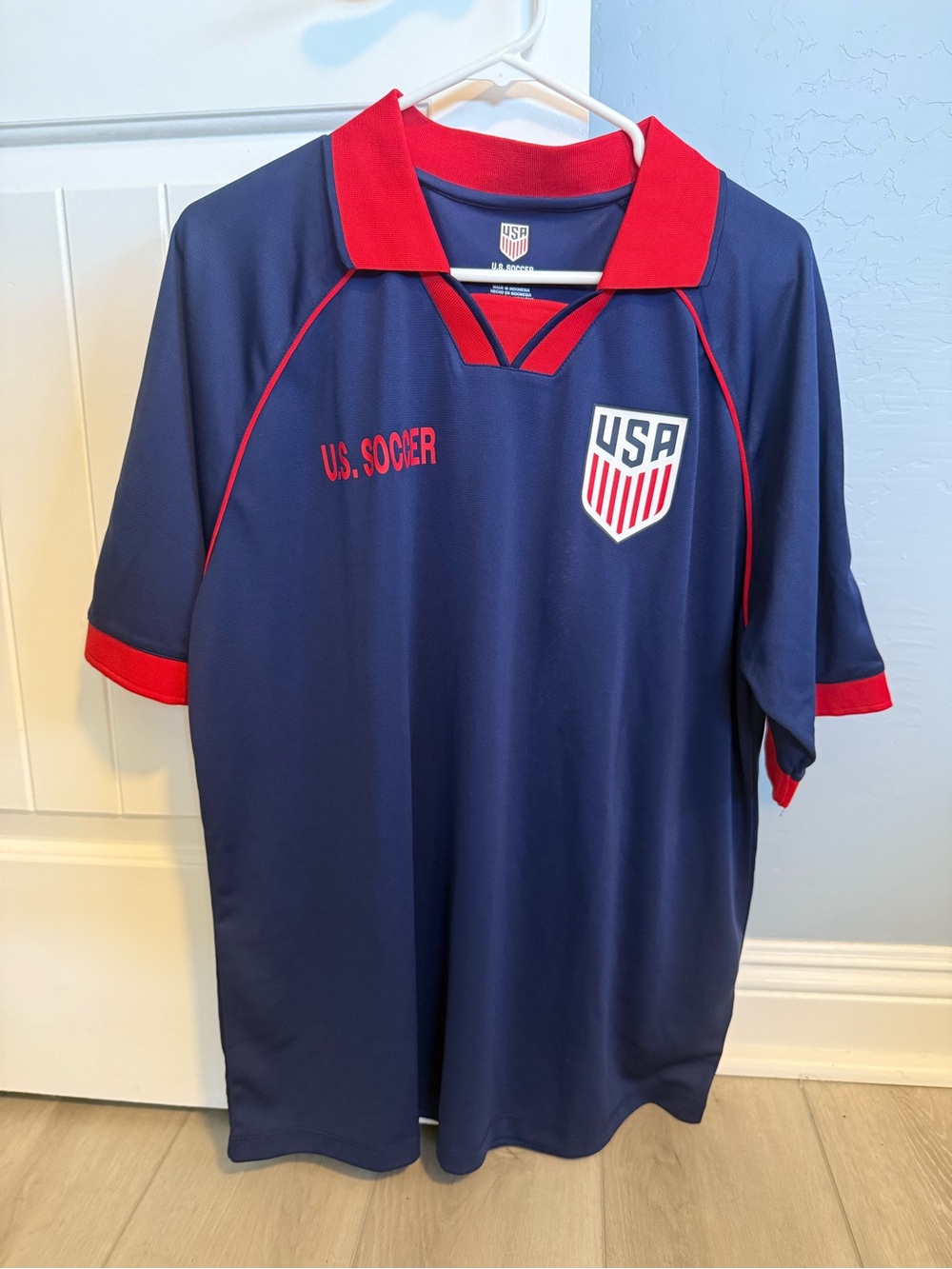 USA Soccer Men’s Navy & Red Short Sleeve Jersey